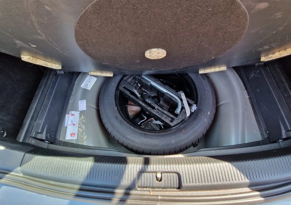 Volkswagen Golf cena 23777 przebieg: 202000, rok produkcji 2010 z Żyrardów małe 407